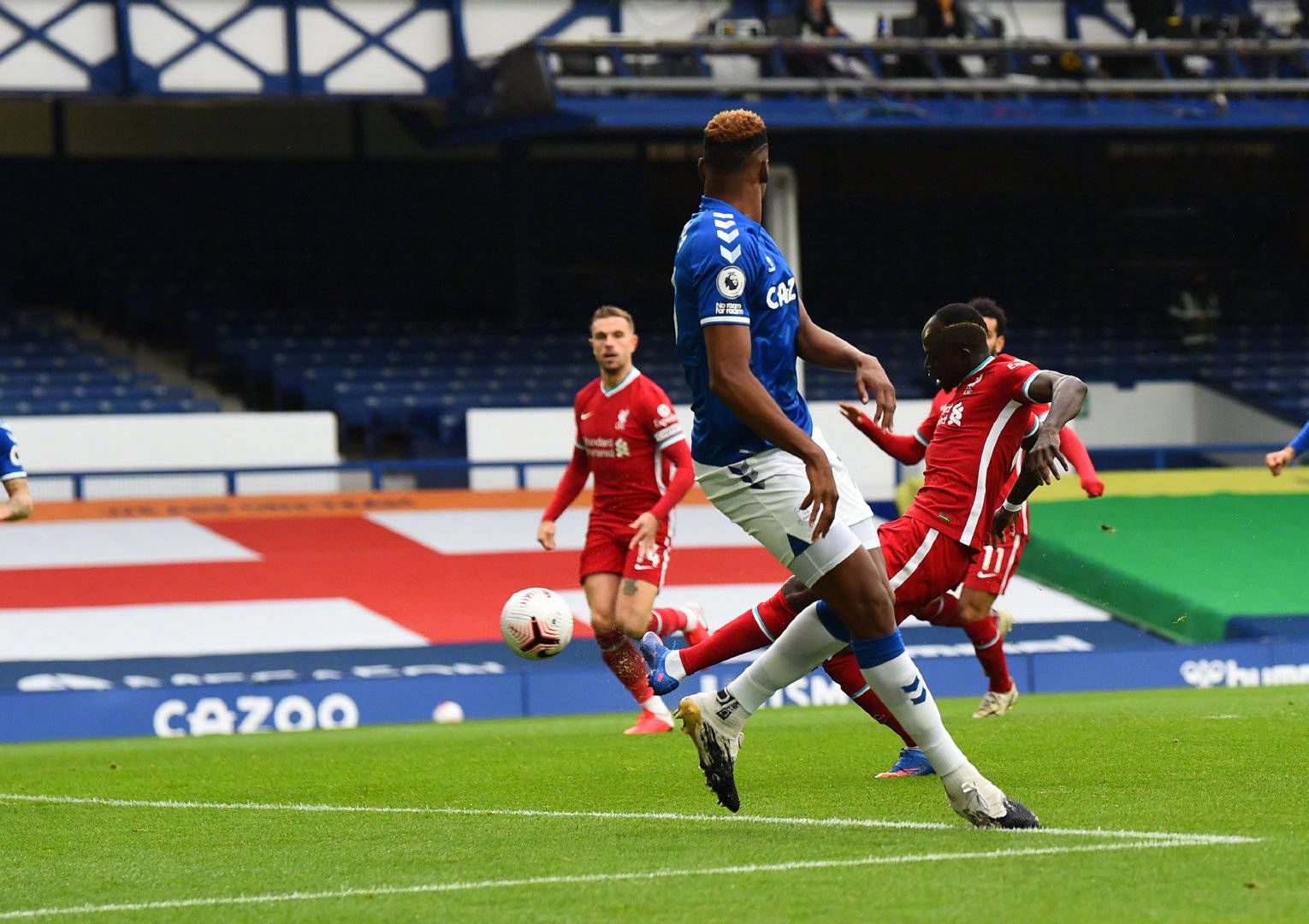 立深厚的友 立深厚的友